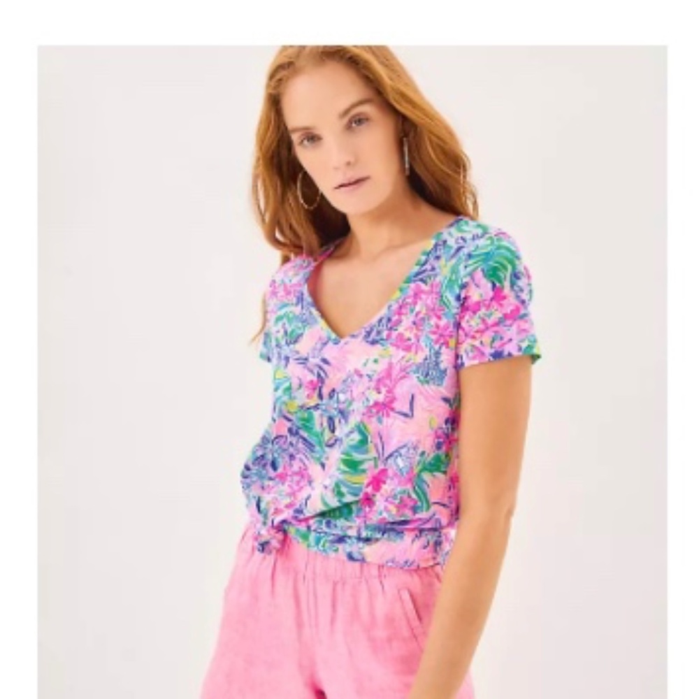 Lilly Pulitzer Etta V Neck Tee Size XL Disney Dreamin Size XL NWT